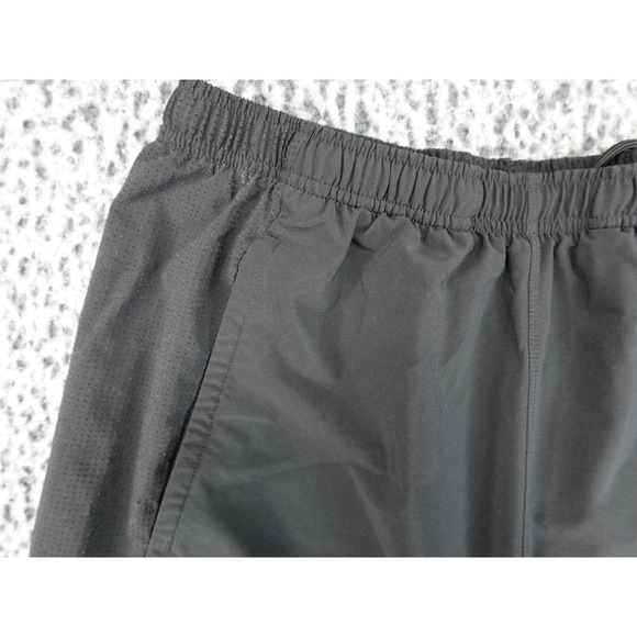 Nike Oregon Ducks Dri-FIT On-Field Mens Shorts Medium Black AR7070-010 - Picture 2 of 13